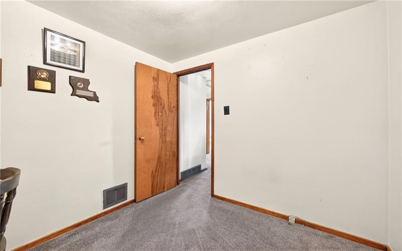 195 LACOCK STREET, Washington, 15301, 3 Bedrooms Bedrooms, 7 Rooms Rooms,1 BathroomBathrooms,Residential,For Sale,LACOCK STREET,1772067