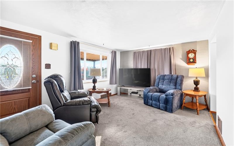 195 LACOCK STREET, Washington, 15301, 3 Bedrooms Bedrooms, 7 Rooms Rooms,1 BathroomBathrooms,Residential,For Sale,LACOCK STREET,1772067