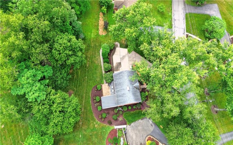 195 Gateshead Dr, Canonsburg, 15317, 4 Bedroom Bedrooms, 11 Room Rooms,2.1 BathroomBathrooms,Residential,For Sale,Gateshead Dr,1760530