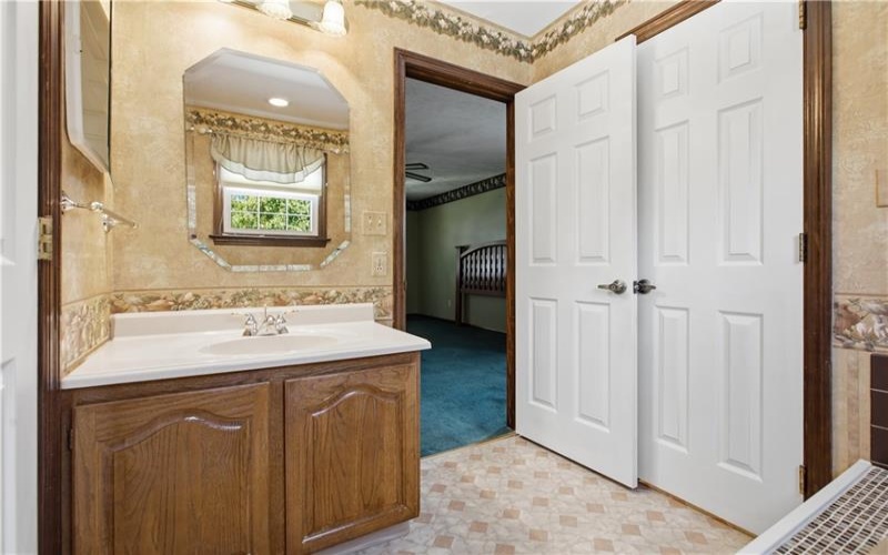 3425 Aloha Dr, Lower Burrell, 15068, 4 Bedroom Bedrooms, 8 Room Rooms,2.1 BathroomBathrooms,Residential,For Sale,Aloha Dr,1771535
