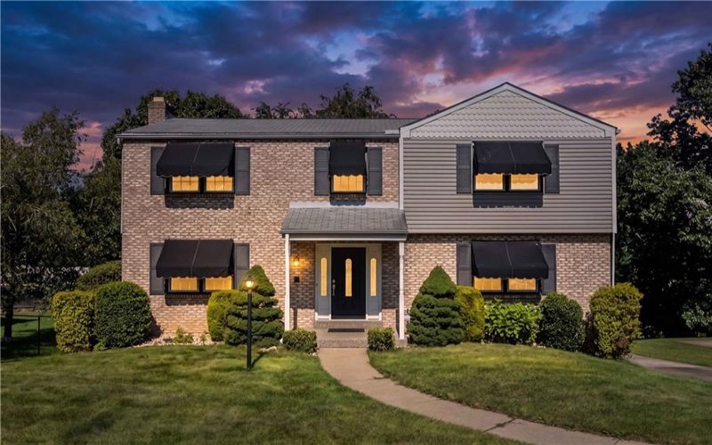 3425 Aloha Dr, Lower Burrell, 15068, 4 Bedroom Bedrooms, 8 Room Rooms,2.1 BathroomBathrooms,Residential,For Sale,Aloha Dr,1771535