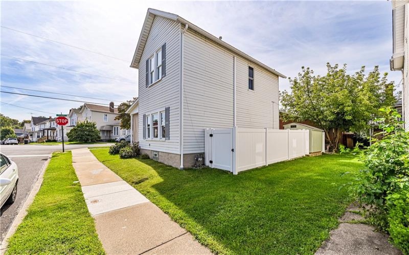 322 TREMONT AVENUE, Greensburg, 15601, 2 Bedroom Bedrooms, 4 Room Rooms,1.1 BathroomBathrooms,Residential,For Sale,TREMONT AVENUE,1772020