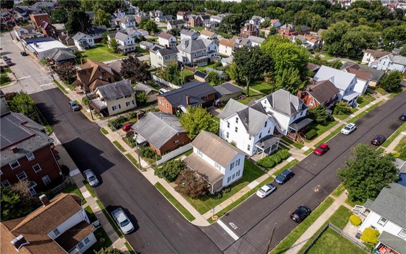 322 TREMONT AVENUE, Greensburg, 15601, 2 Bedroom Bedrooms, 4 Room Rooms,1.1 BathroomBathrooms,Residential,For Sale,TREMONT AVENUE,1772020