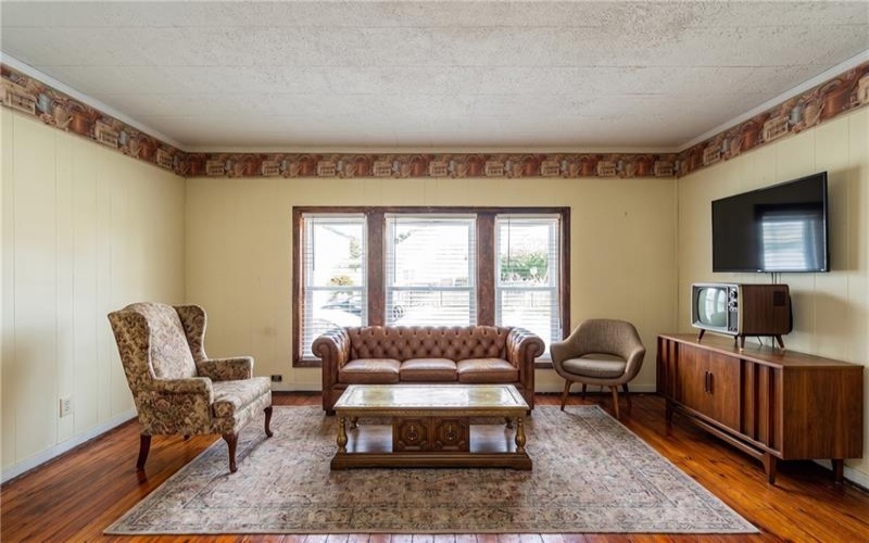 322 TREMONT AVENUE, Greensburg, 15601, 2 Bedroom Bedrooms, 4 Room Rooms,1.1 BathroomBathrooms,Residential,For Sale,TREMONT AVENUE,1772020