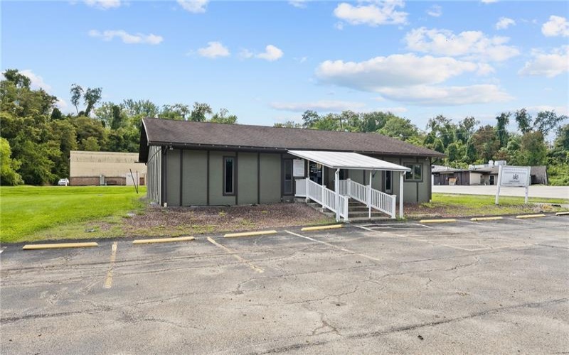 685 National Pike W., Brownsville, 15417, ,Commercial-industrial-business,For Sale,National Pike W.,1772159