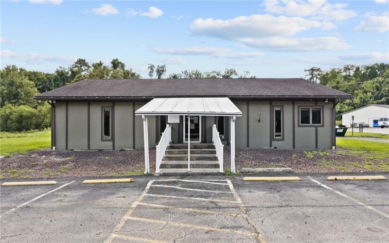 685 National Pike W., Brownsville, 15417, ,Commercial-industrial-business,For Sale,National Pike W.,1772159