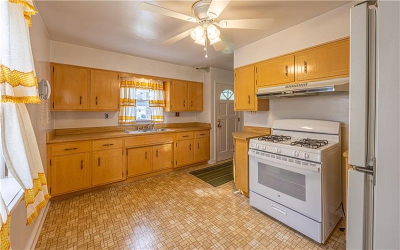18 Connor St, Uniontown, 15401, 3 Bedroom Bedrooms, ,1 BathroomBathrooms,Residential,For Sale,Connor St,1772173