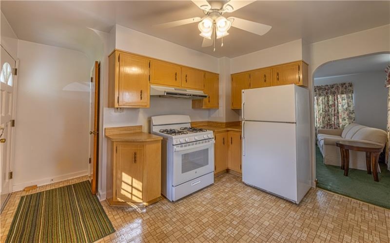 18 Connor St, Uniontown, 15401, 3 Bedroom Bedrooms, ,1 BathroomBathrooms,Residential,For Sale,Connor St,1772173