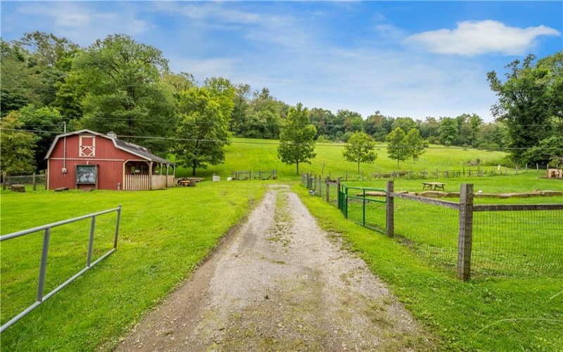 521 McClelland Road, Finleyville, 15332, ,Farm-acreage-lot,For Sale,shed structures,McClelland Road,1772064