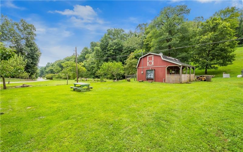 521 McClelland Road, Finleyville, 15332, ,Farm-acreage-lot,For Sale,shed structures,McClelland Road,1772064