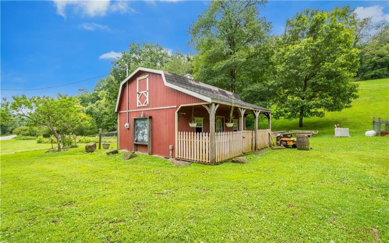 521 McClelland Road, Finleyville, 15332, ,Farm-acreage-lot,For Sale,shed structures,McClelland Road,1772064