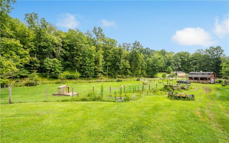 521 McClelland Road, Finleyville, 15332, ,Farm-acreage-lot,For Sale,shed structures,McClelland Road,1772064
