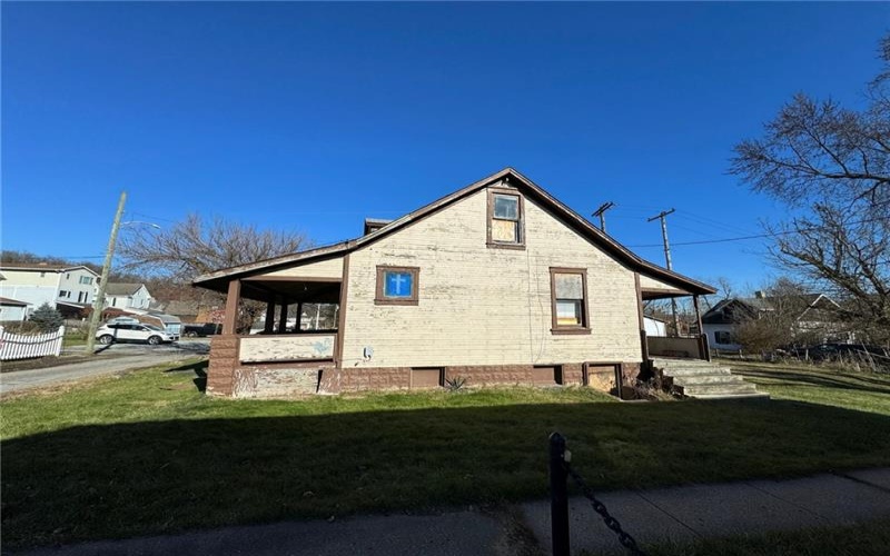 220 Jackson St, Houston, 15342, ,Multi-unit,For Sale,Jackson St,1727125