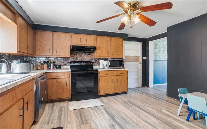 711 Main St, Brownsville, 15417, 3 Bedroom Bedrooms, ,2 BathroomBathrooms,Residential,For Sale,Main St,1771271