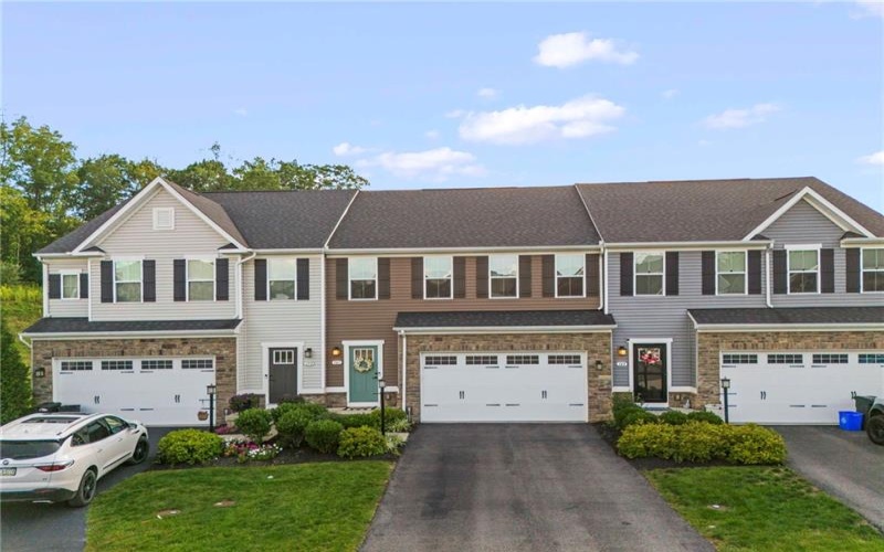 161 Black Oak Ln, Mc Donald, 15057, 3 Bedroom Bedrooms, 7 Room Rooms,2.1 BathroomBathrooms,Residential,For Sale,Black Oak Ln,1771592