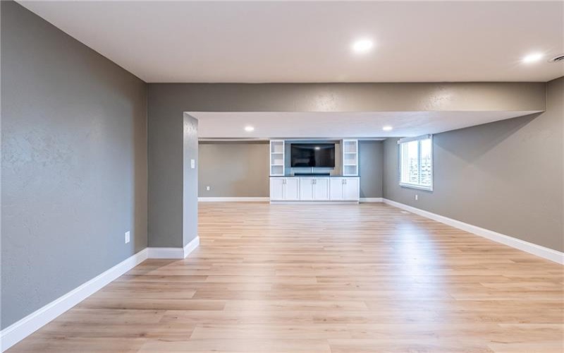 131 Sharon, Pleasant Unity, 15676, 4 Bedroom Bedrooms, 10 Room Rooms,3.1 BathroomBathrooms,Residential,For Sale,Sharon,1772063