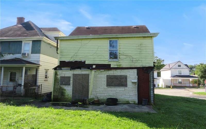 495 Fayette St, Washington, 15301, 4 Bedrooms Bedrooms, ,1.1 BathroomsBathrooms,Residential,For Sale,Fayette St,1772223