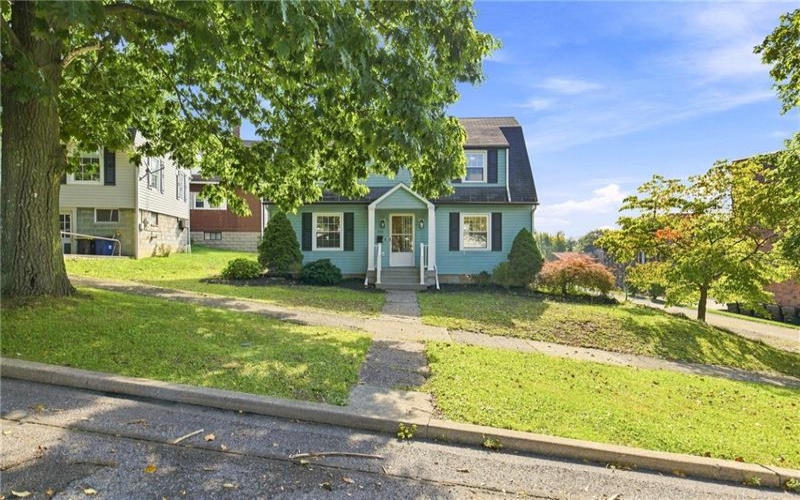 308 Thoburn Street, Johnstown, 15905, 2 Bedroom Bedrooms, ,2.1 BathroomBathrooms,Residential,For Sale,Thoburn Street,1772224