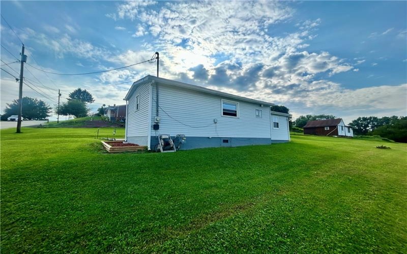 1306 2nd St, Hiller, 15444, 2 Bedroom Bedrooms, ,1 BathroomBathrooms,Residential,For Sale,2nd St,1772232