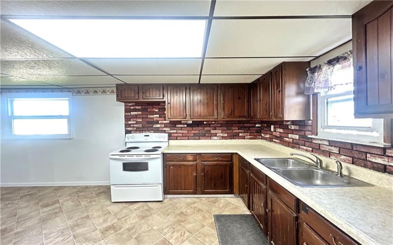 1306 2nd St, Hiller, 15444, 2 Bedroom Bedrooms, ,1 BathroomBathrooms,Residential,For Sale,2nd St,1772232