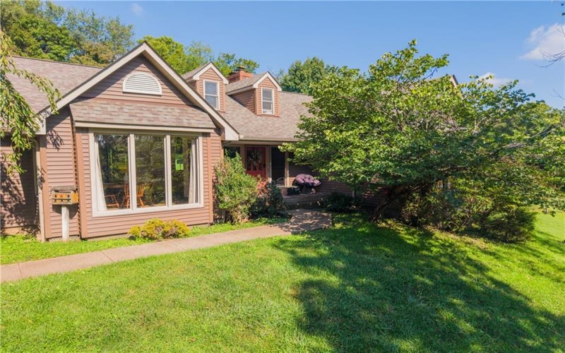 270 Mcdowell Ln, Canonsburg, 15317, 5 Bedroom Bedrooms, 12 Room Rooms,3 BathroomBathrooms,Residential,For Sale,Mcdowell Ln,1772244