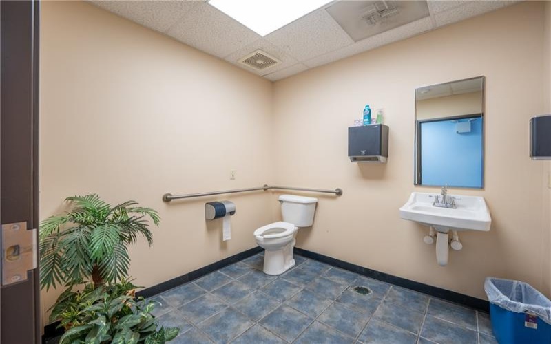 621 4TH STREET, 15644, 15644, ,Commercial-industrial-business,For Sale,4TH STREET,1772350