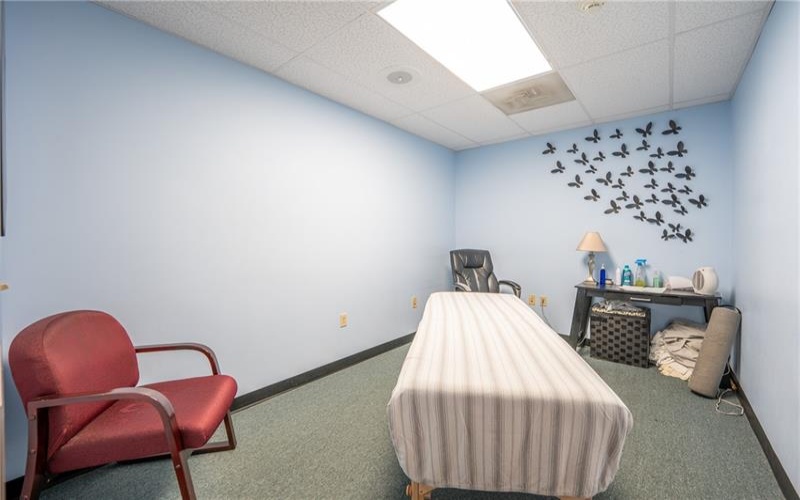 621 4TH STREET, 15644, 15644, ,Commercial-industrial-business,For Sale,4TH STREET,1772350