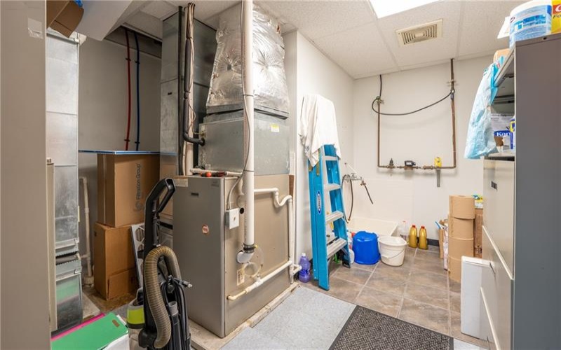 621 4TH STREET, 15644, 15644, ,Commercial-industrial-business,For Sale,4TH STREET,1772350