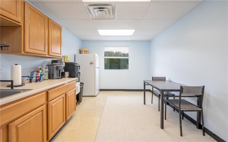 621 4TH STREET, 15644, 15644, ,Commercial-industrial-business,For Sale,4TH STREET,1772350