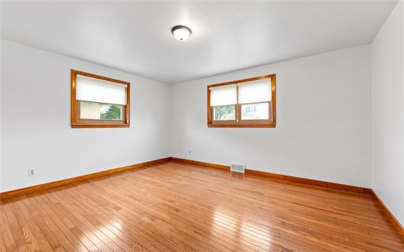 1425 Jones Street, Monessen, 15062, 3 Bedroom Bedrooms, 10 Room Rooms,1.2 BathroomBathrooms,Residential,For Sale,Jones Street,1772391
