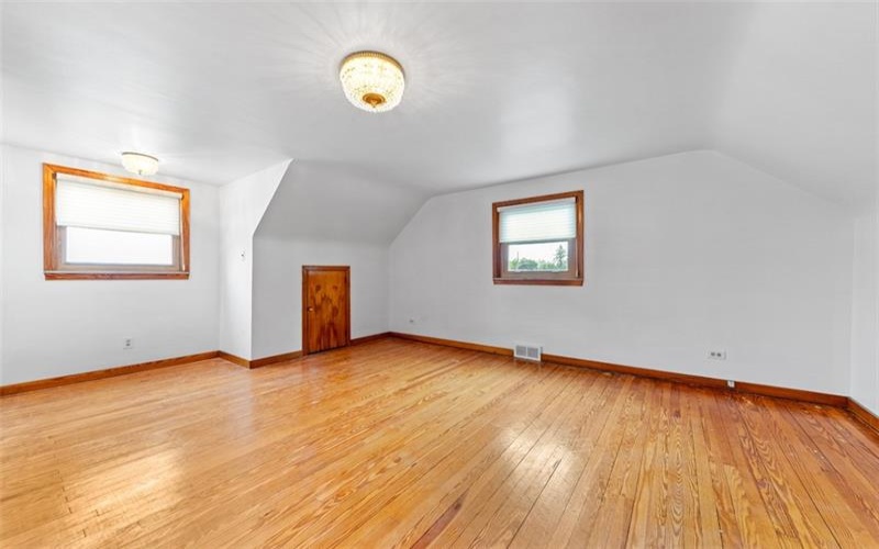 1425 Jones Street, Monessen, 15062, 3 Bedroom Bedrooms, 10 Room Rooms,1.2 BathroomBathrooms,Residential,For Sale,Jones Street,1772391