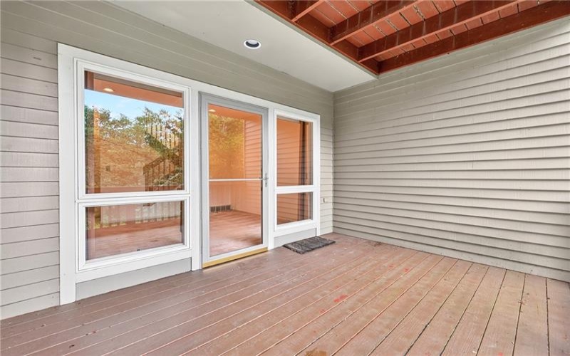 313 Vista Drive, 15601, 15601, 2 Bedroom Bedrooms, 8 Room Rooms,2.1 BathroomBathrooms,Residential,For Sale,Vista Drive,1769460