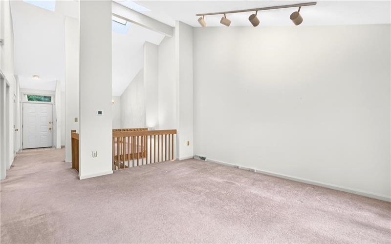 313 Vista Drive, 15601, 15601, 2 Bedroom Bedrooms, 8 Room Rooms,2.1 BathroomBathrooms,Residential,For Sale,Vista Drive,1769460
