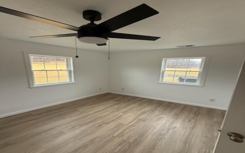 633 Bartleyville Rd, Burgettstown, 15021, 4 Bedroom Bedrooms, ,2 BathroomBathrooms,Residential,For Sale,Bartleyville Rd,1770933