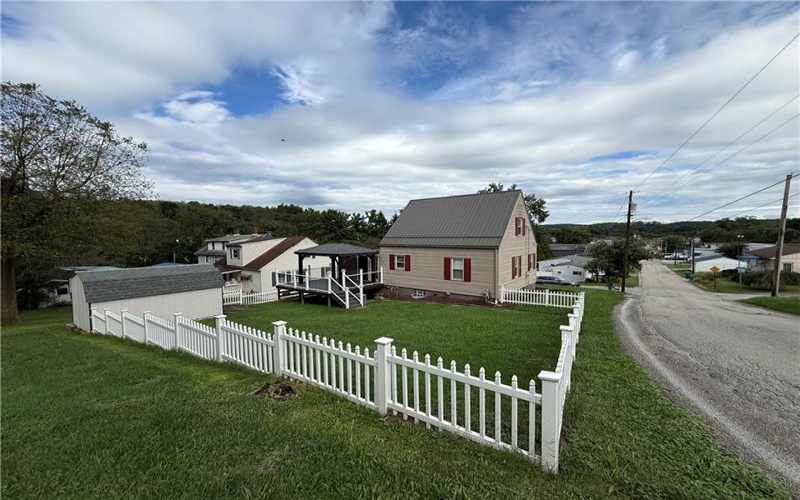 601 8th Street, Youngwood, 15697, 3 Bedroom Bedrooms, 7 Room Rooms,1 BathroomBathrooms,Residential,For Sale,8th Street,1771682