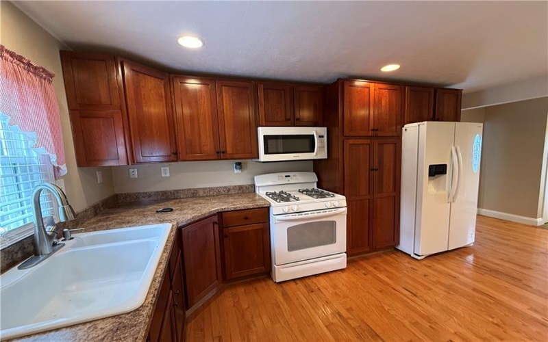 601 8th Street, Youngwood, 15697, 3 Bedroom Bedrooms, 7 Room Rooms,1 BathroomBathrooms,Residential,For Sale,8th Street,1771682