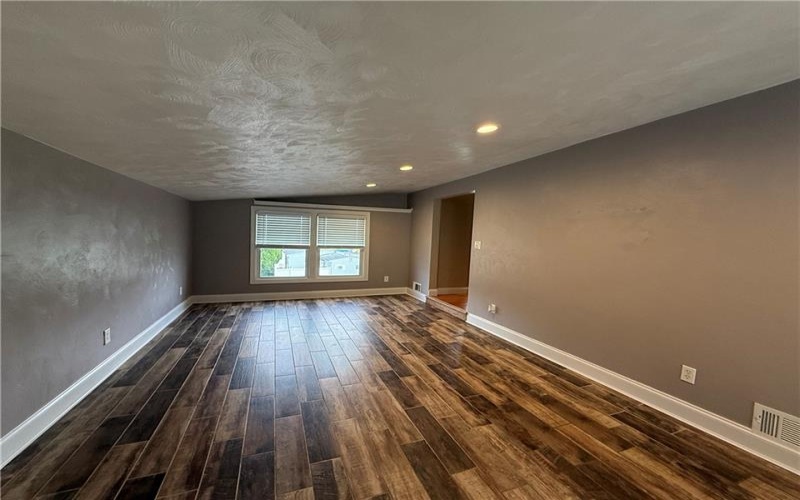 601 8th Street, Youngwood, 15697, 3 Bedroom Bedrooms, 7 Room Rooms,1 BathroomBathrooms,Residential,For Sale,8th Street,1771682