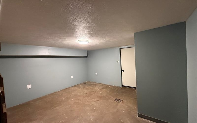 601 8th Street, Youngwood, 15697, 3 Bedroom Bedrooms, 7 Room Rooms,1 BathroomBathrooms,Residential,For Sale,8th Street,1771682