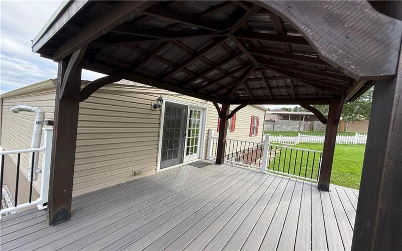 601 8th Street, Youngwood, 15697, 3 Bedroom Bedrooms, 7 Room Rooms,1 BathroomBathrooms,Residential,For Sale,8th Street,1771682