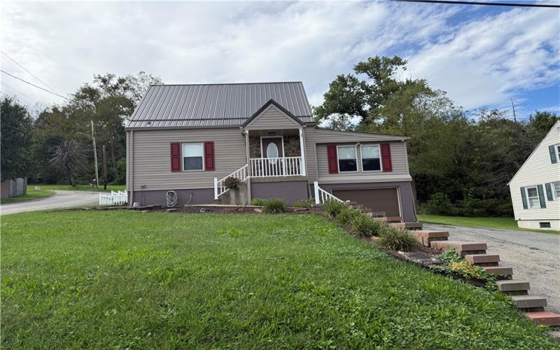 601 8th Street, Youngwood, 15697, 3 Bedroom Bedrooms, 7 Room Rooms,1 BathroomBathrooms,Residential,For Sale,8th Street,1771682