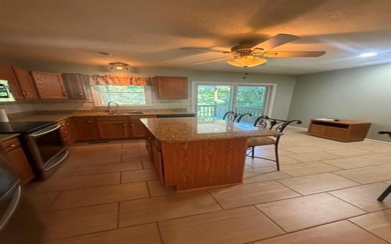 404 Country View Dr, Lower Burrell, 15068, 3 Bedrooms Bedrooms, 10 Rooms Rooms,2.1 BathroomsBathrooms,Residential,For Sale,Country View Dr,1772105