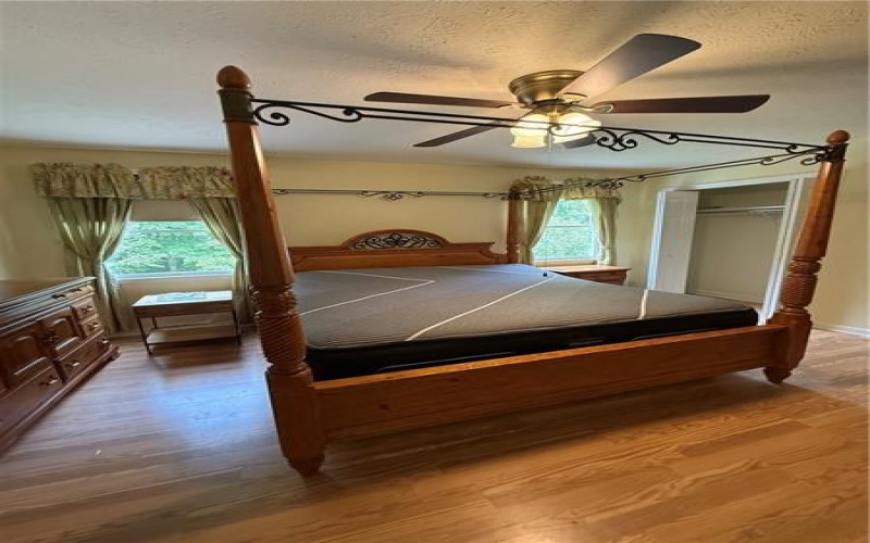 404 Country View Dr, Lower Burrell, 15068, 3 Bedrooms Bedrooms, 10 Rooms Rooms,2.1 BathroomsBathrooms,Residential,For Sale,Country View Dr,1772105