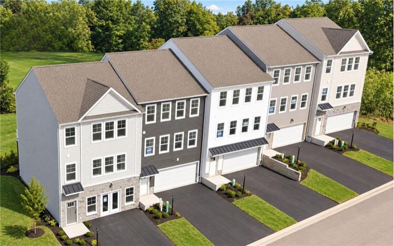 34 Mark Dr, Delmont, 15626, 3 Bedroom Bedrooms, ,2.1 BathroomBathrooms,Residential,For Sale,Mark Dr,1772392