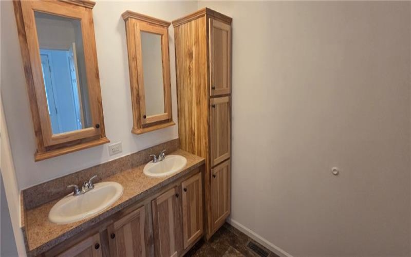 107 Brodview Ln, Berlin, 15530, 2 Bedroom Bedrooms, ,Residential,For Sale,Brodview Ln,1772433