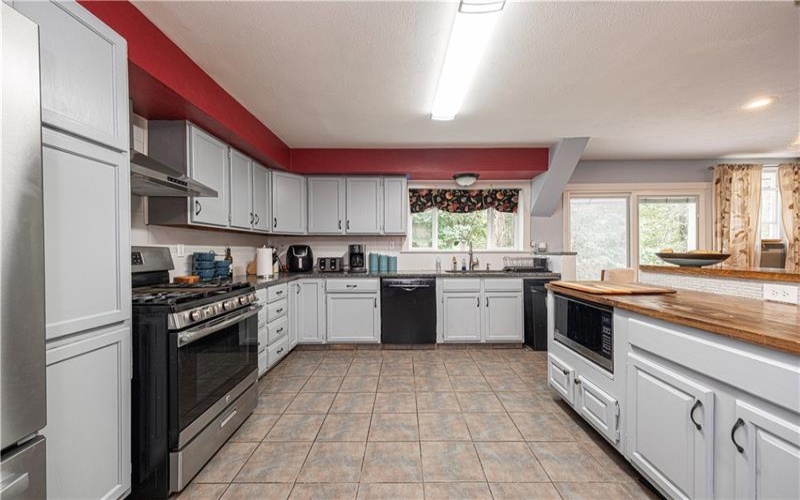 5255 Saltsburg Rd, Murrysville, 15668, 4 Bedroom Bedrooms, 8 Room Rooms,2 BathroomBathrooms,Residential,For Sale,Saltsburg Rd,1772461
