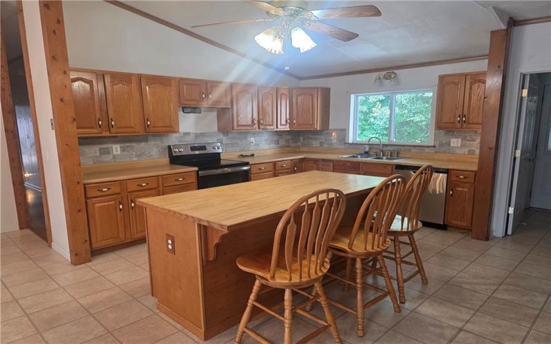 113 Danko Ln, Greensburg, 15601, 4 Bedroom Bedrooms, 7 Room Rooms,3 BathroomBathrooms,Residential,For Sale,Danko Ln,1772474