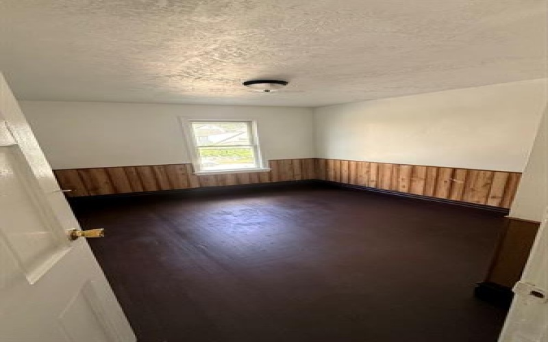 1633 Leishman AVENUE, New Kensington, 15068, 5 Bedroom Bedrooms, 10 Room Rooms,2.1 BathroomBathrooms,Residential,For Sale,Leishman,1772480