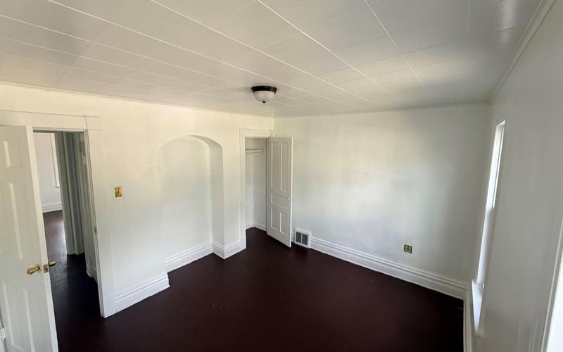 1633 Leishman AVENUE, New Kensington, 15068, 5 Bedroom Bedrooms, 10 Room Rooms,2.1 BathroomBathrooms,Residential,For Sale,Leishman,1772480