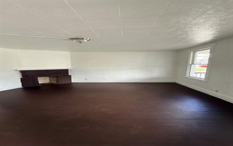 1633 Leishman AVENUE, New Kensington, 15068, 5 Bedroom Bedrooms, 10 Room Rooms,2.1 BathroomBathrooms,Residential,For Sale,Leishman,1772480