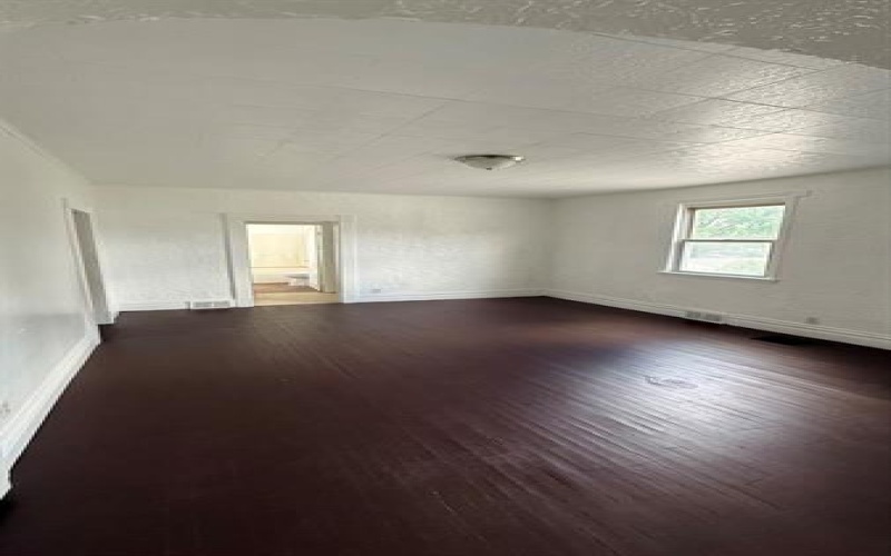 1633 Leishman AVENUE, New Kensington, 15068, 5 Bedroom Bedrooms, 10 Room Rooms,2.1 BathroomBathrooms,Residential,For Sale,Leishman,1772480